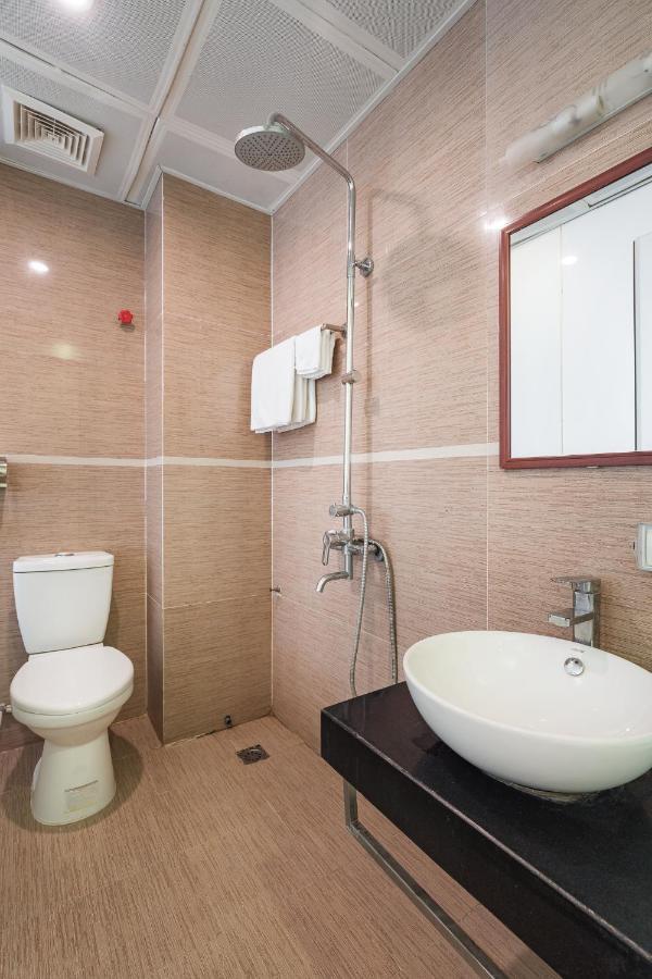 Oyo 210 Saki Hotel Ханой Екстериор снимка