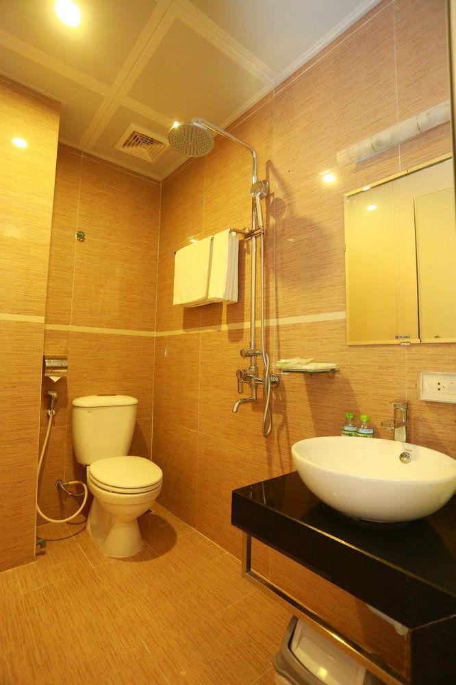Oyo 210 Saki Hotel Ханой Екстериор снимка