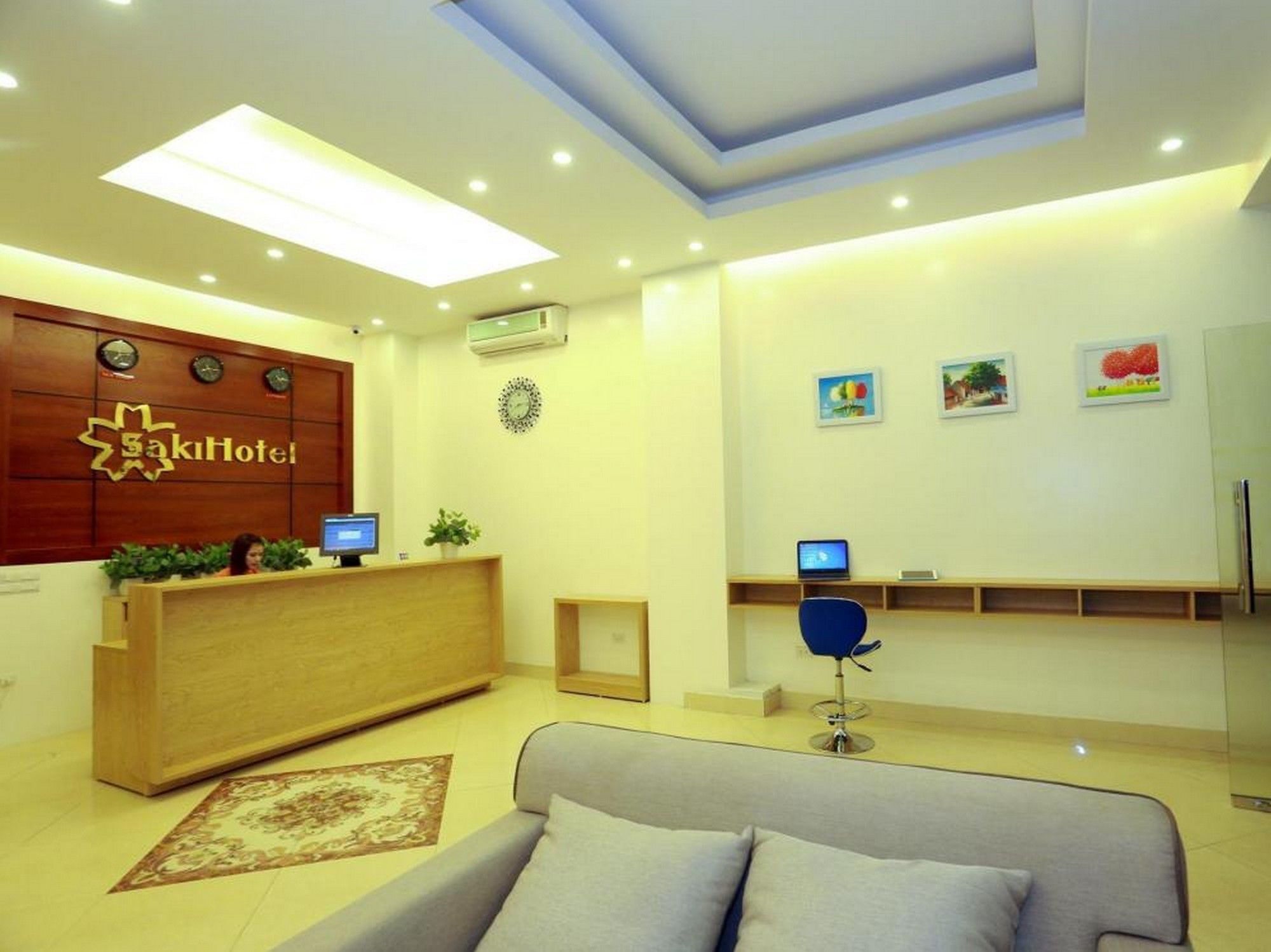 Oyo 210 Saki Hotel Ханой Екстериор снимка