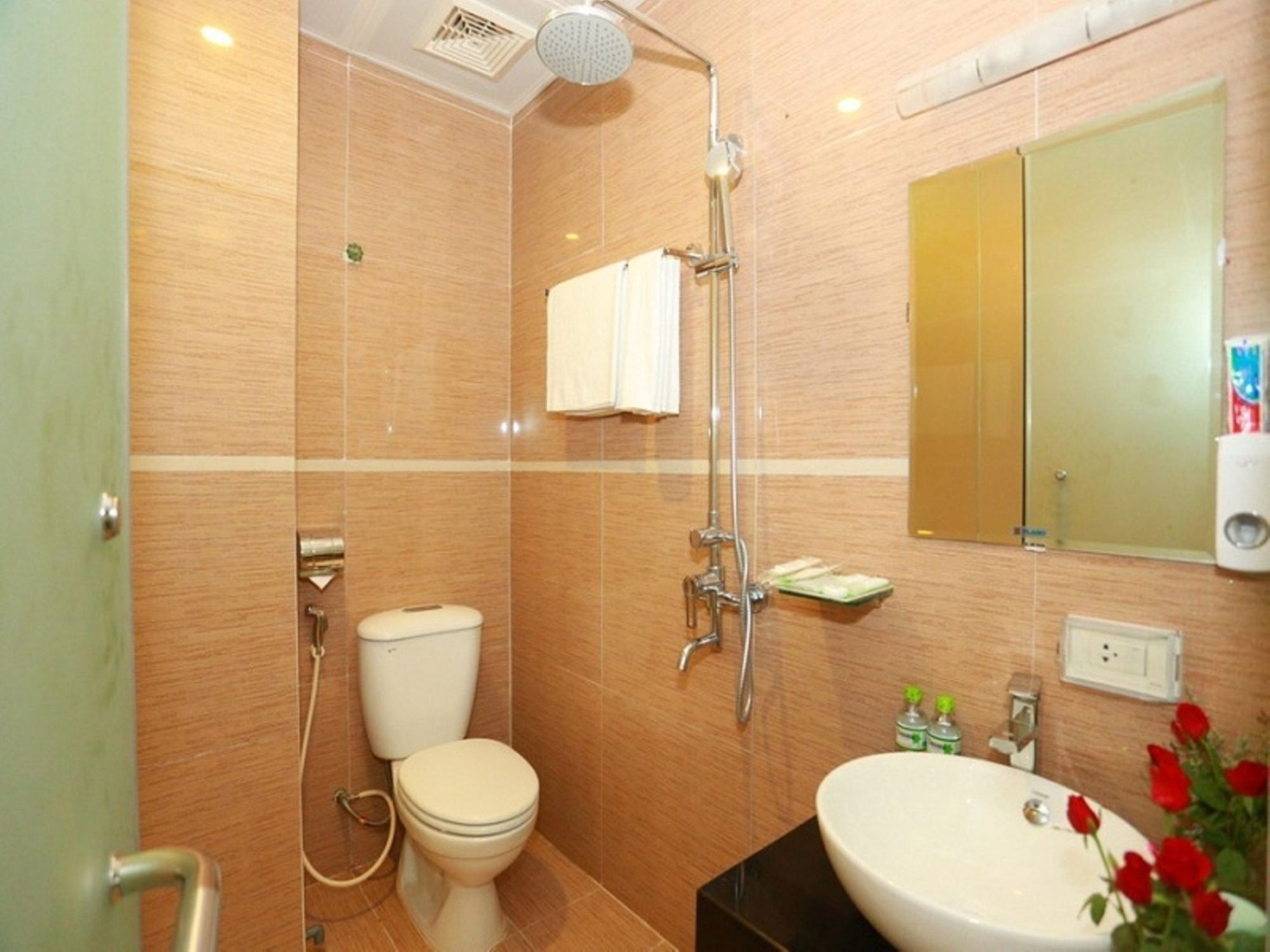 Oyo 210 Saki Hotel Ханой Екстериор снимка